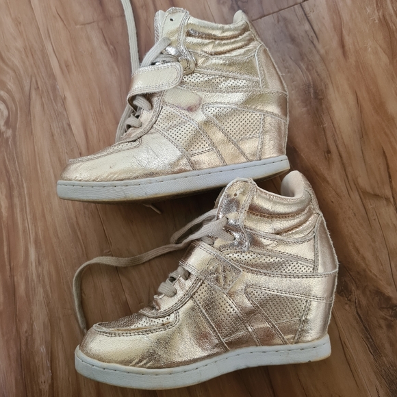 Shoes - ASR Golden 5 Fashion Shoes | Gold high heel Supermodel Sports Style Sports Shoes